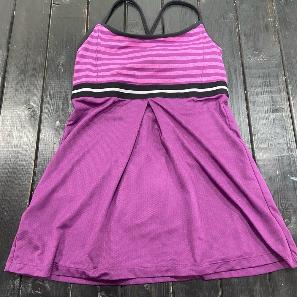 Lucy women's pink/purple/black print criss cross-back‎ sports bra top Sz S